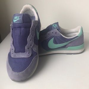Nike Casual Shoe. Size 6.5